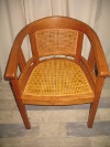 Fauteuil cannage manuel traditionnel.